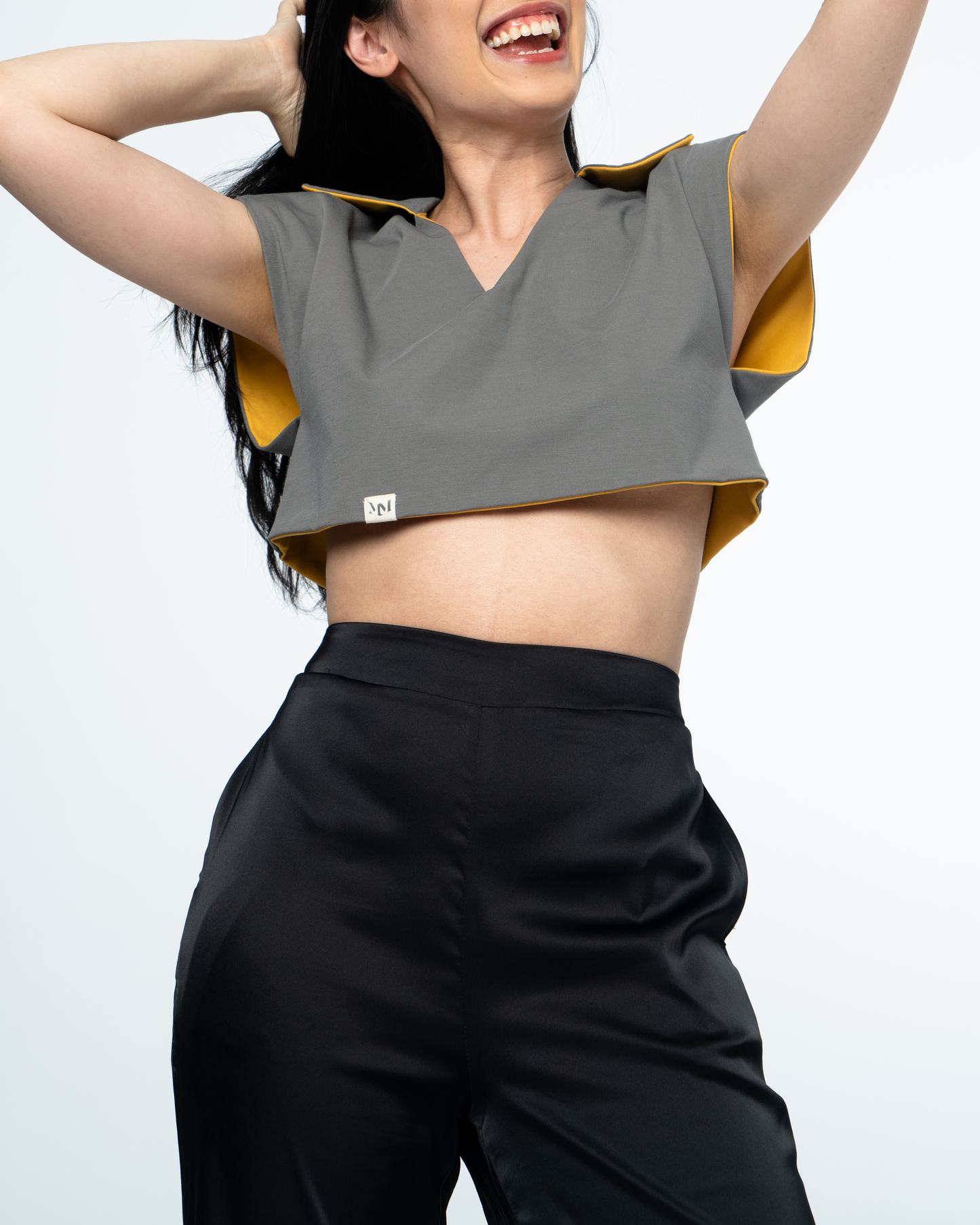 Oakland Cap Sleeved V Crop Top